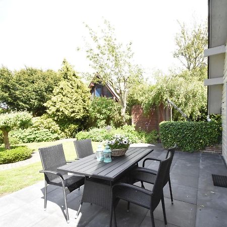 Balmy Holiday Home In Tuitjenhorn With Fenced Garden Eksteriør bilde