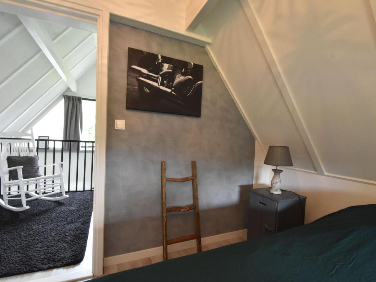 Balmy Holiday Home In Tuitjenhorn With Fenced Garden Eksteriør bilde