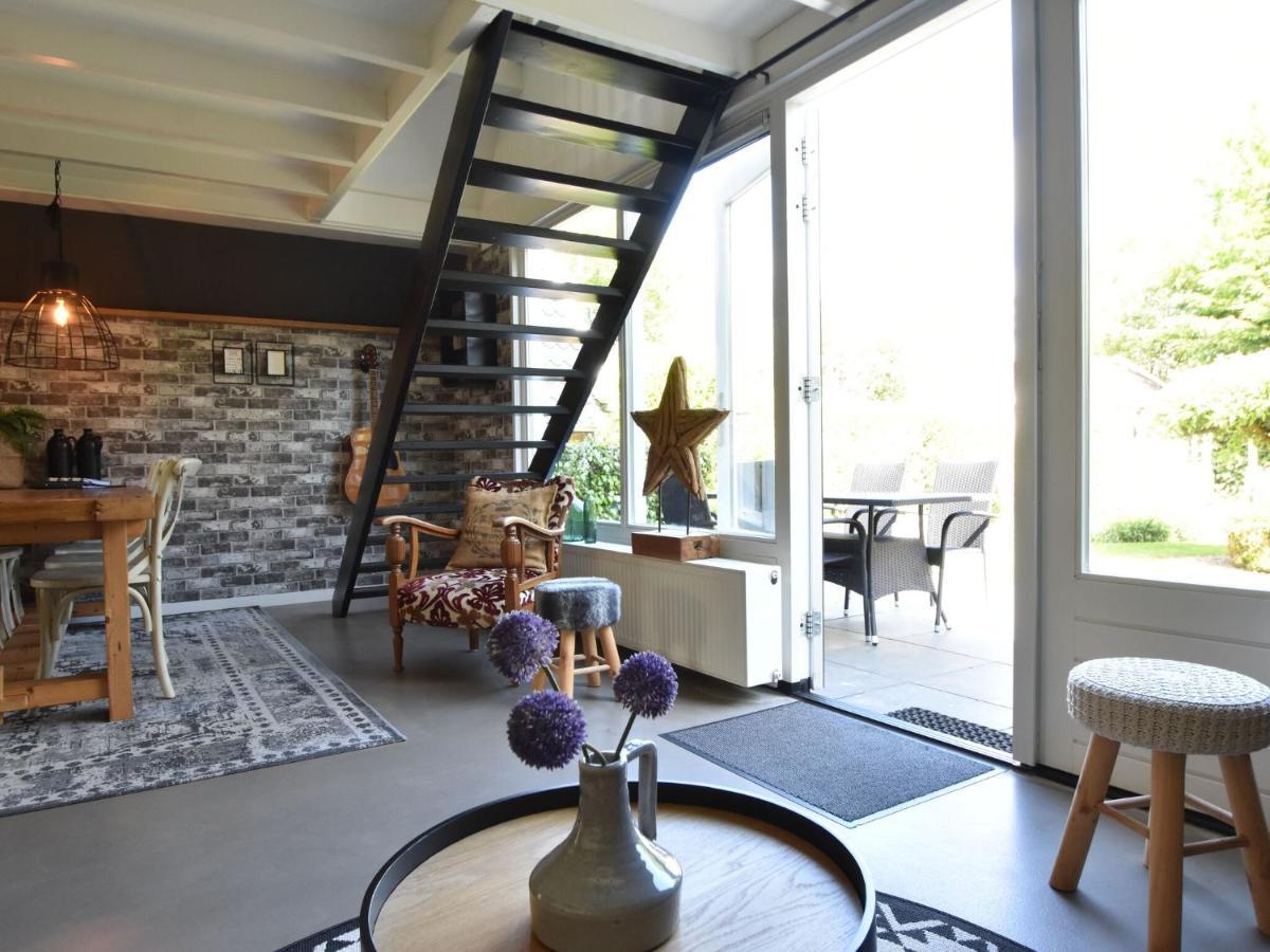Balmy Holiday Home In Tuitjenhorn With Fenced Garden Eksteriør bilde